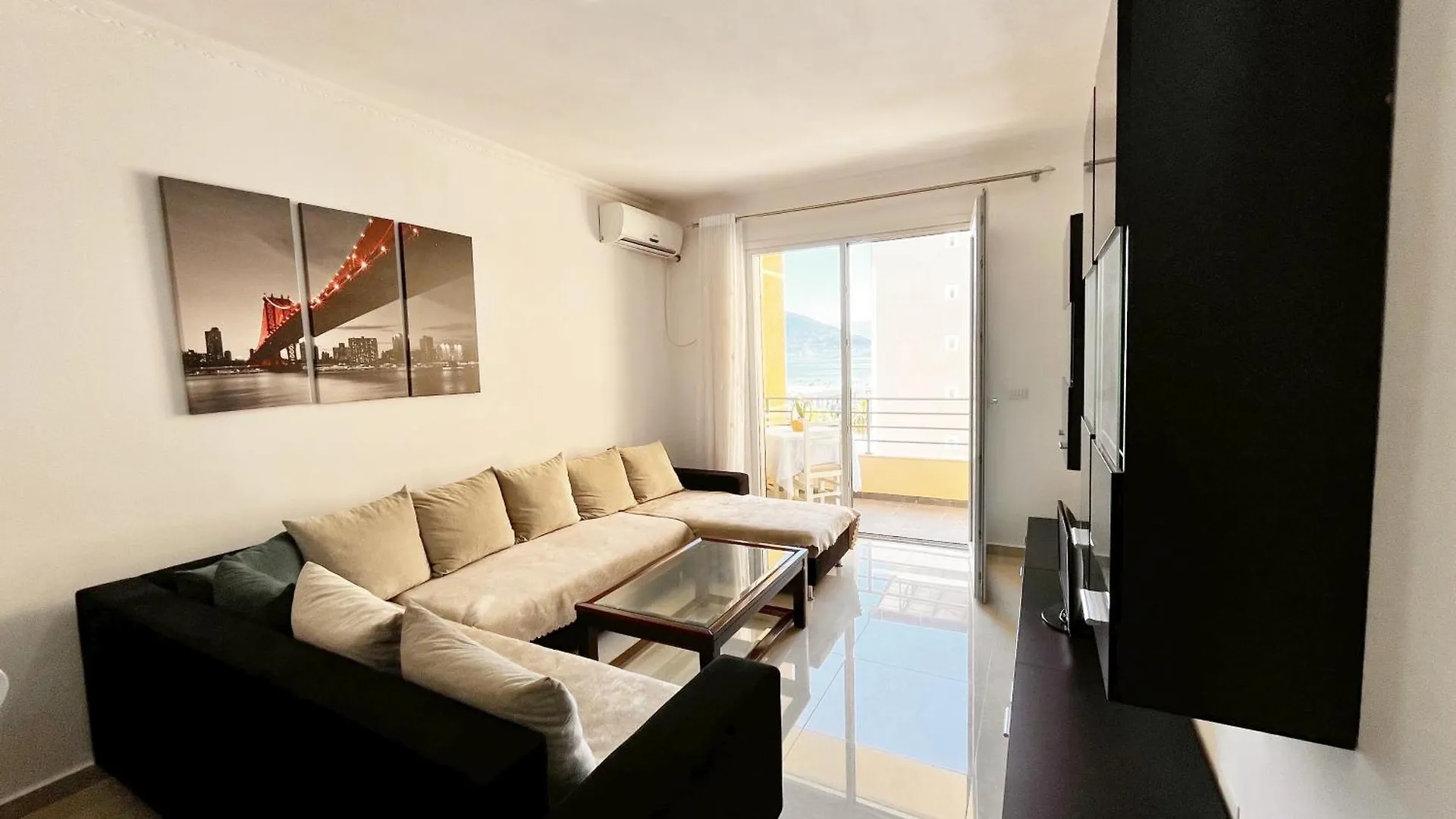 Beachside Bliss Apartment Vlorë 0*,