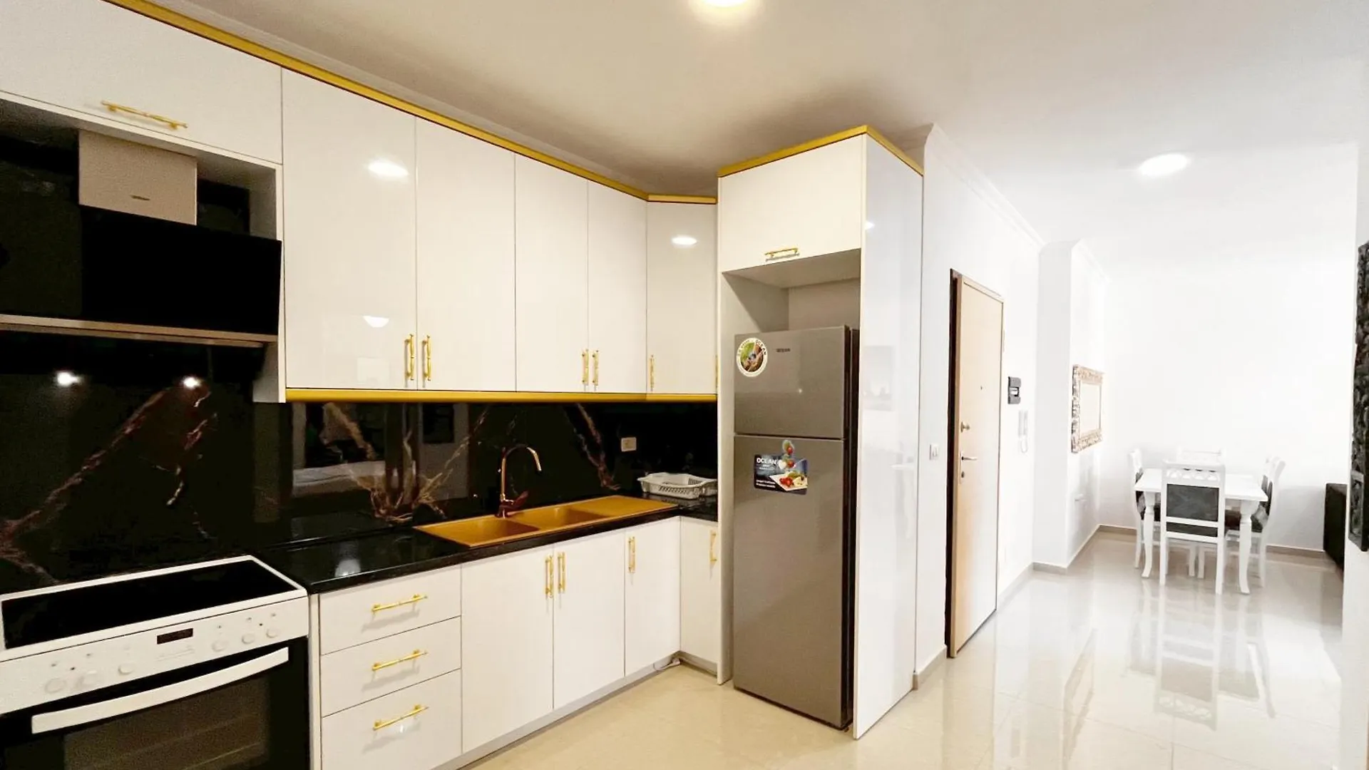 Beachside Bliss Apartment Vlorë