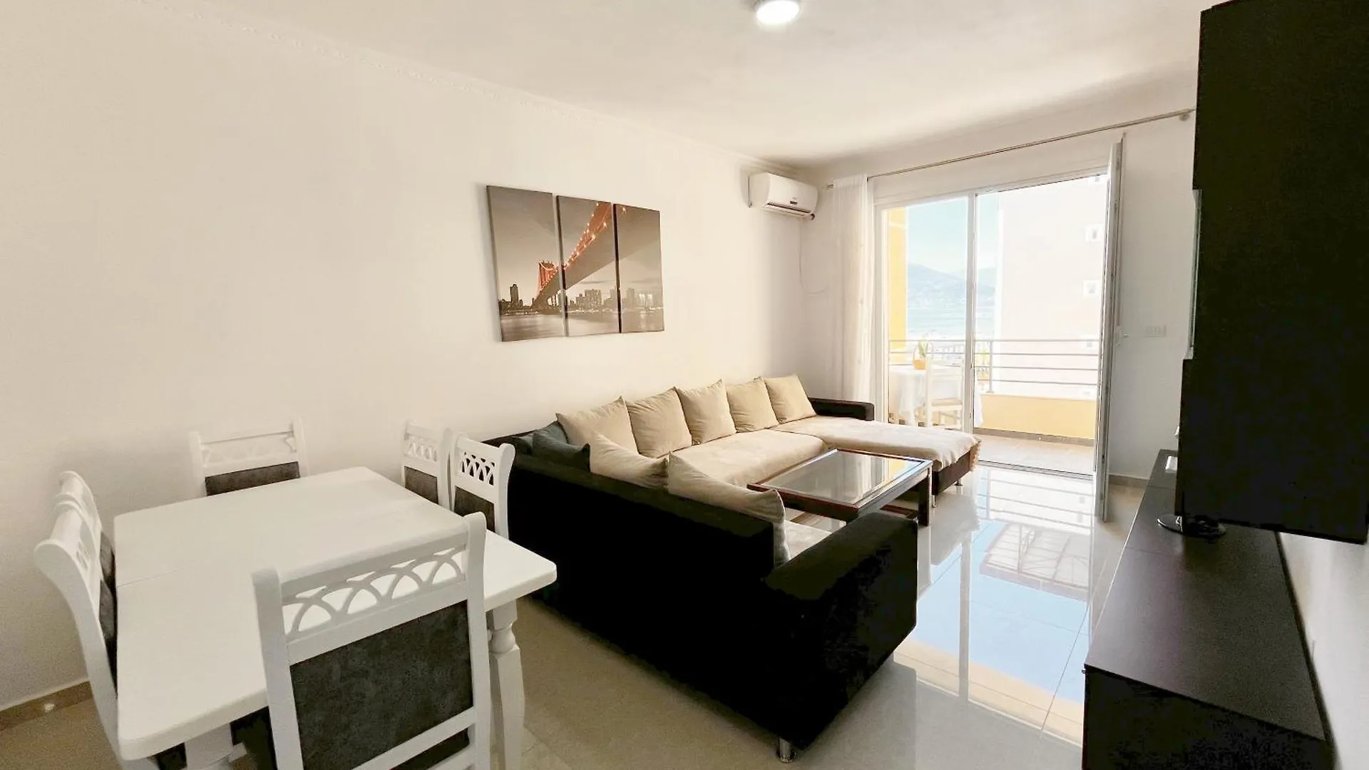 Beachside Bliss Apartment Vlorë Albanie